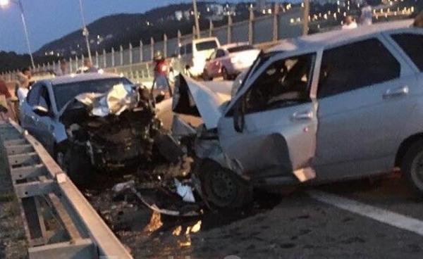  В лобовом ДТП на Раздольной в Сочи погиб пассажир
